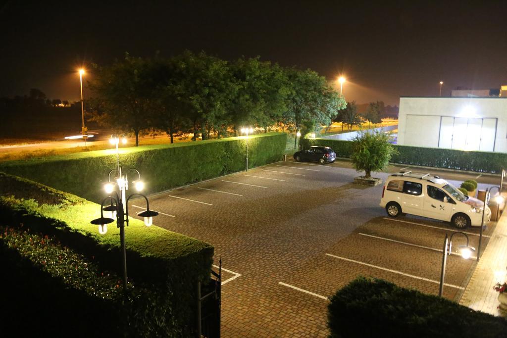 Hotel Lenotel Exterior foto