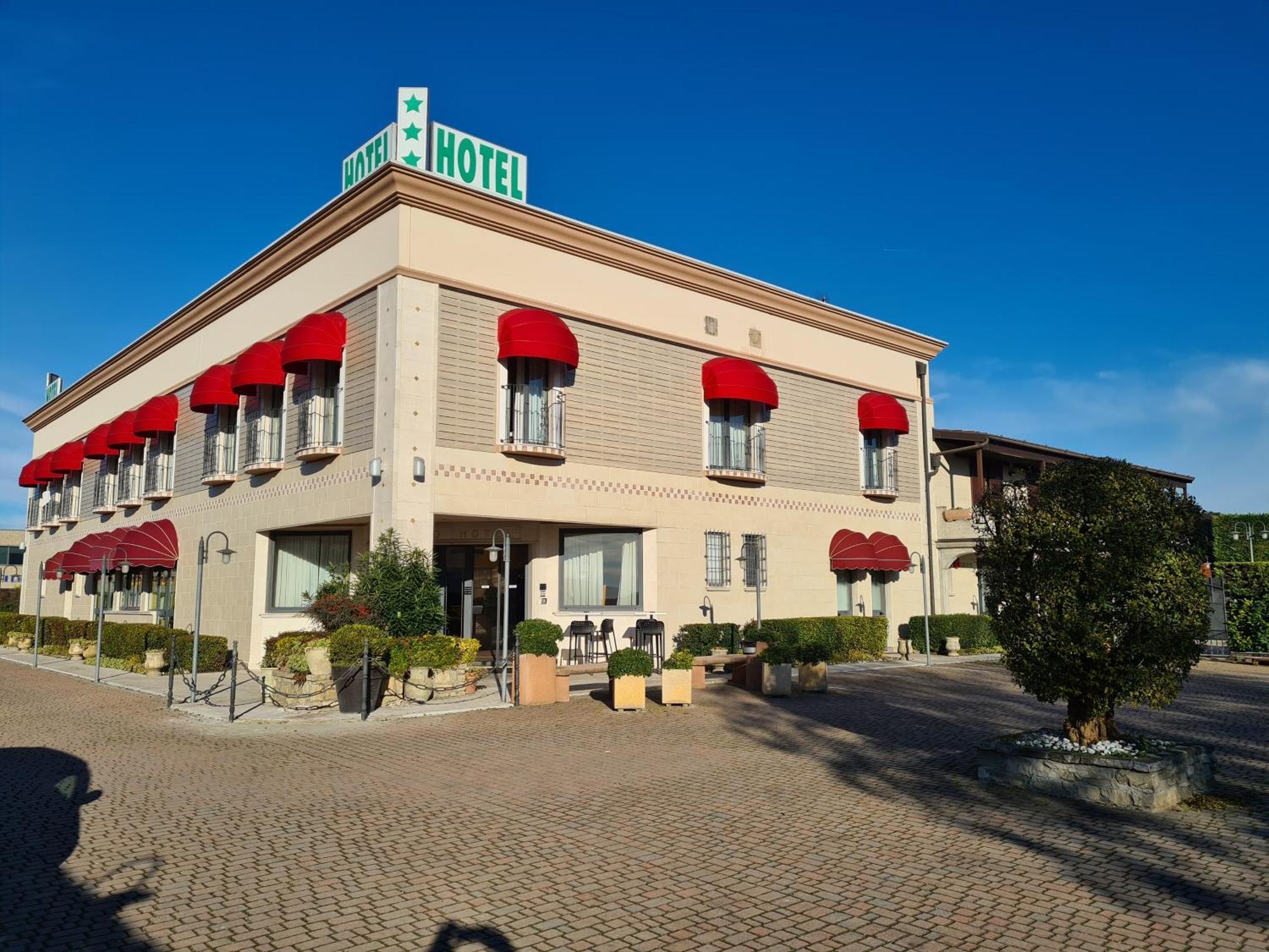 Hotel Lenotel Exterior foto